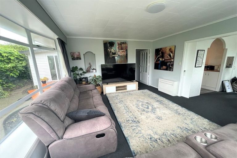 Photo of property in 5 Parera Grove, Heretaunga, Upper Hutt, 5018