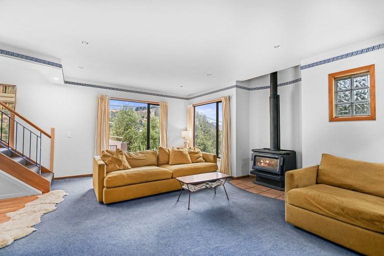Photo of property in 37 Cornwall Road, Lyttelton, 8082