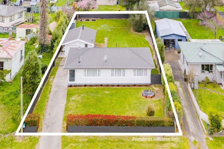 Photo of property in 16 Williams Street, Otane, 4202