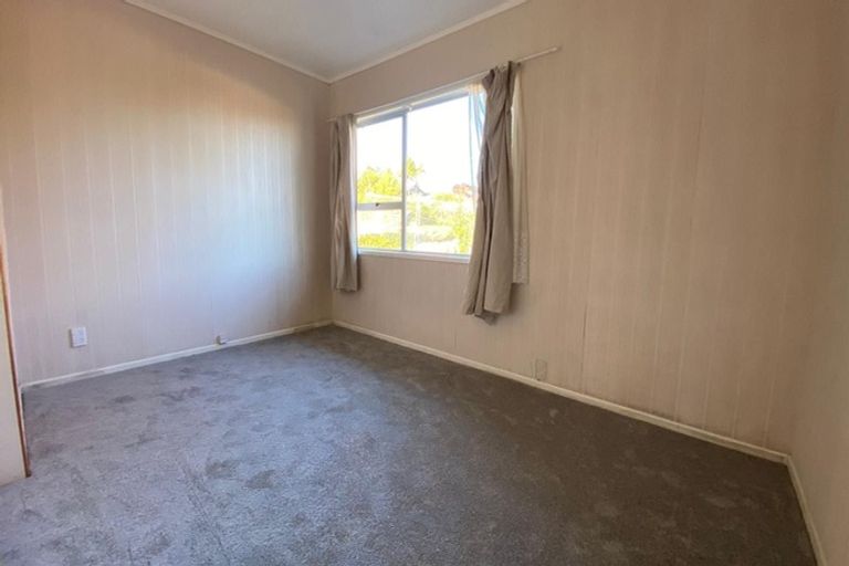 Photo of property in 2/31 Lavelle Road, Henderson, Auckland, 0612