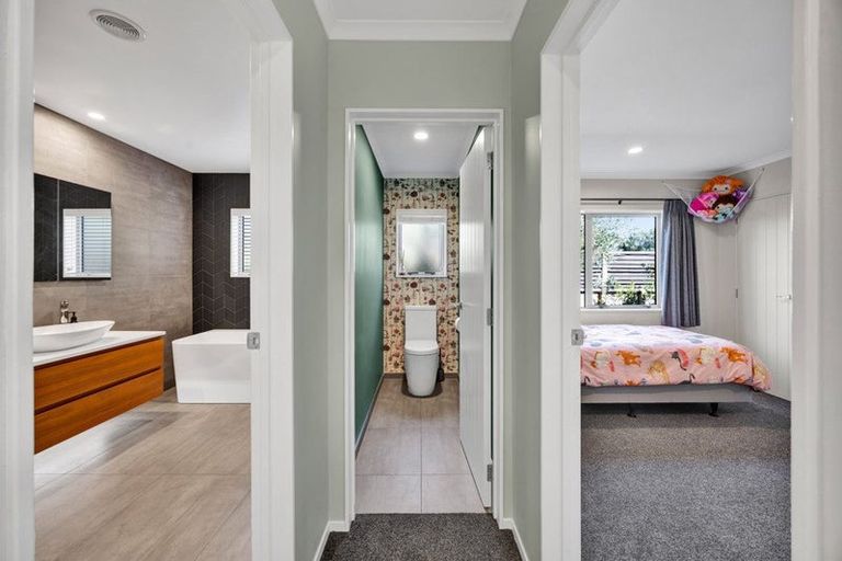 Photo of property in 9a Dolphin Parade, Bell Block, New Plymouth, 4312