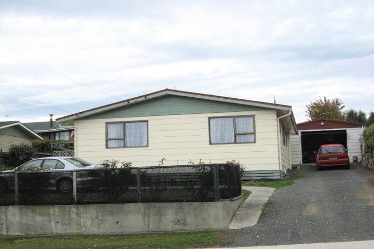 Photo of property in 6 Cambridge Street, Balclutha, 9230