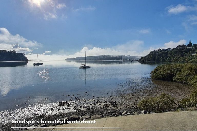 Photo of property in 1124 Sandspit Road, Sandspit, Warkworth, 0982