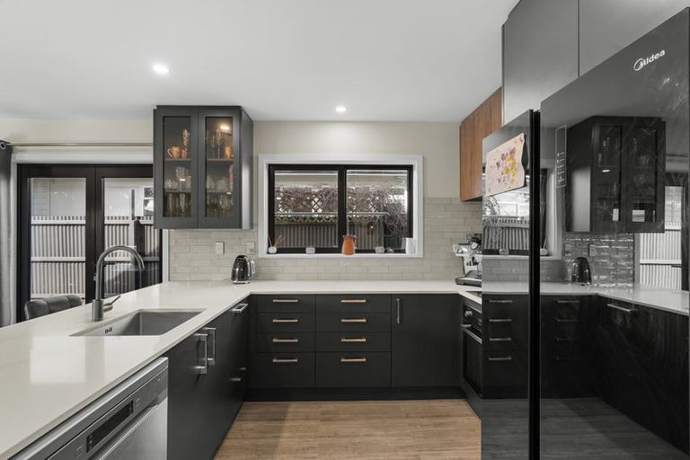 Photo of property in 28 Courtenay Street, St Albans, Christchurch, 8014