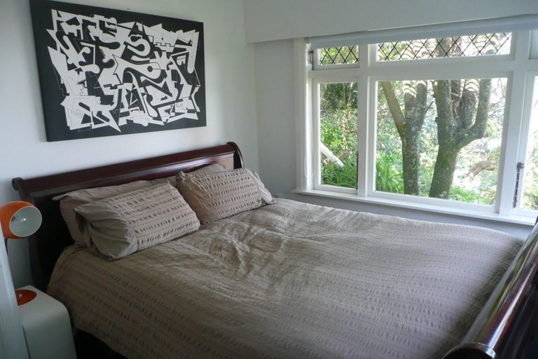 Photo of property in 4 Rangiora Avenue, Kaiwharawhara, Wellington, 6035