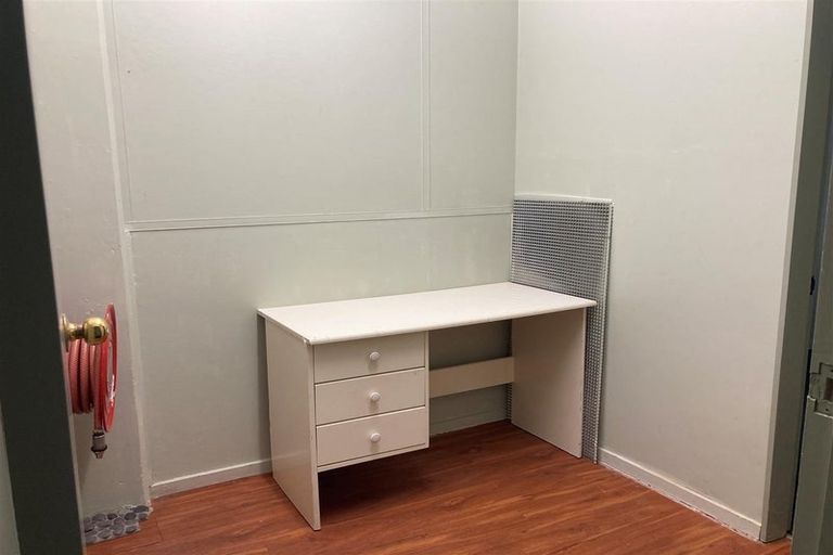 Photo of property in 154 Main Street, Upper Hutt Central, Upper Hutt, 5018