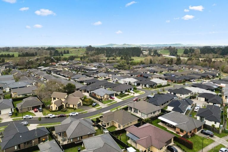 Photo of property in 22 Ladeira Place, Fitzroy, Hamilton, 3206