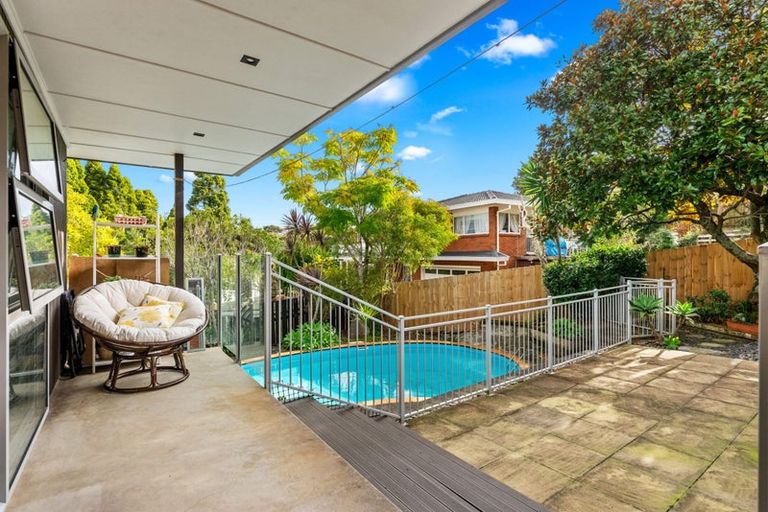 Photo of property in 31 Barlow Place, Chatswood, Auckland, 0626