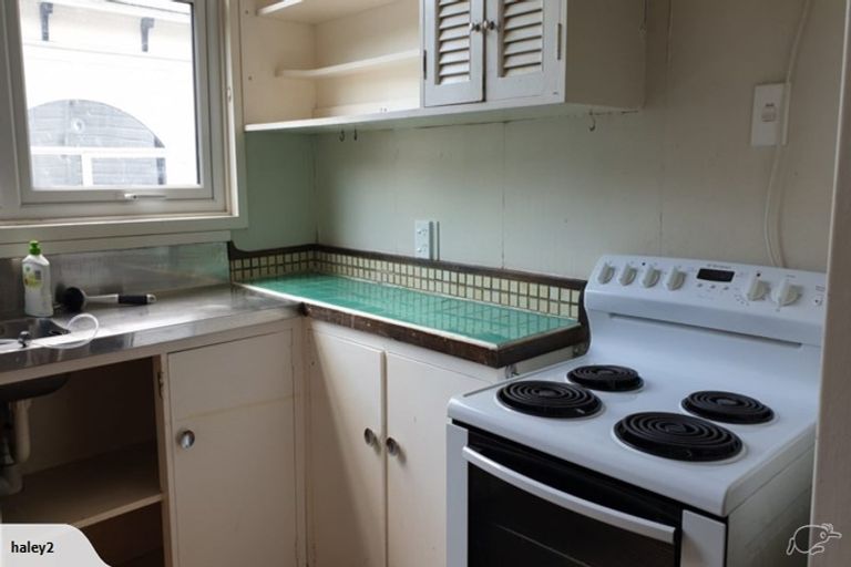 Photo of property in 9 Owen Street, Newtown, Wellington, 6021