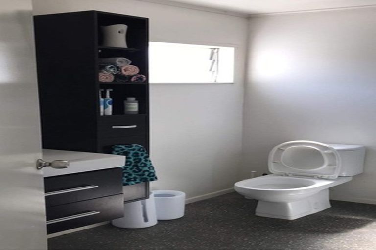 Photo of property in 138 Brougham Street, Mount Victoria, Wellington, 6011