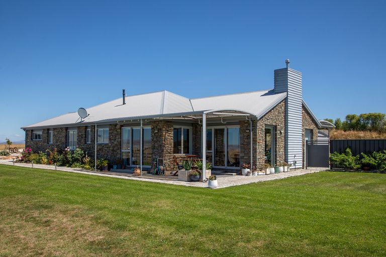 Photo of property in 196 Nelsen Ridge Road, Waikerikeri, Alexandra, 9393