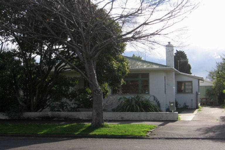Photo of property in 74 Havill Street, Takaro, Palmerston North, 4410