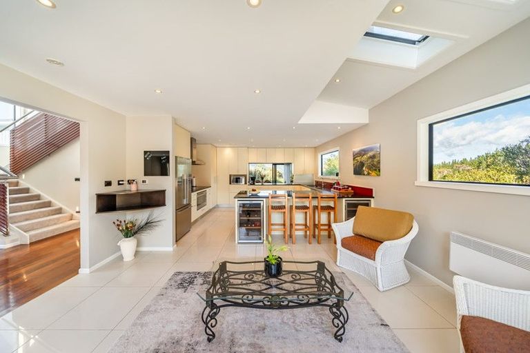 Photo of property in 67 Mount Marua Way, Timberlea, Upper Hutt, 5018