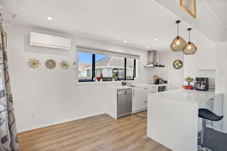 Photo of property in 9 Morrison Avenue, Northcote, Christchurch, 8052