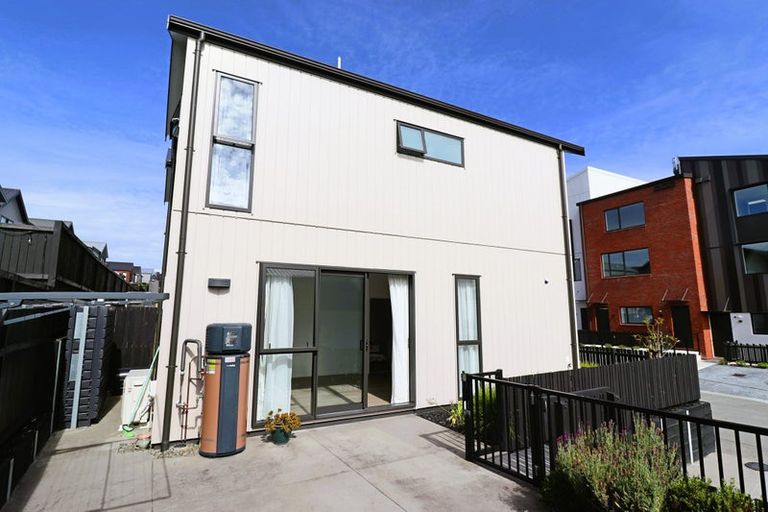 Photo of property in 9 Rangitamiro Place, Hobsonville, Auckland, 0616