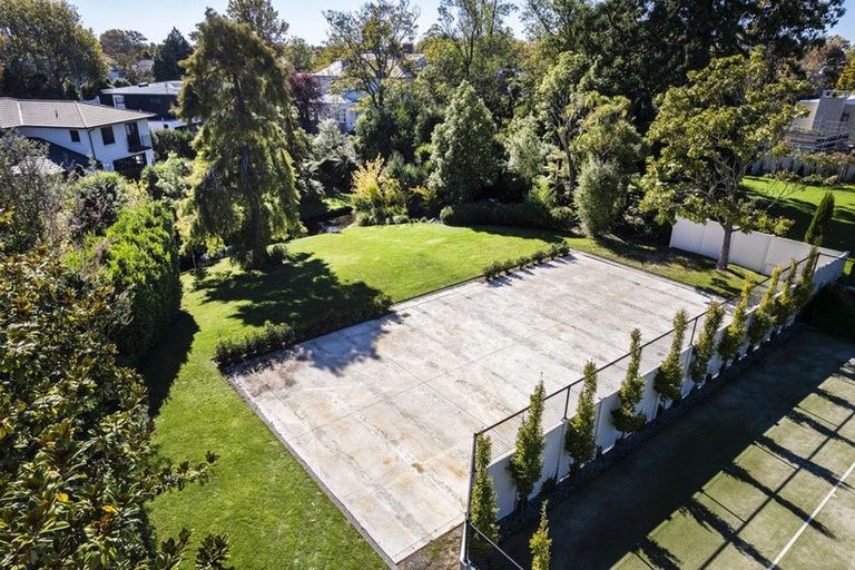 Photo of property in 10a Glandovey Road, Fendalton, Christchurch, 8052