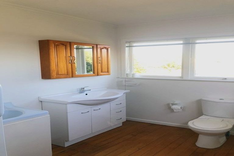 Photo of property in 12-14 Clevedon Road, Papakura, 2110