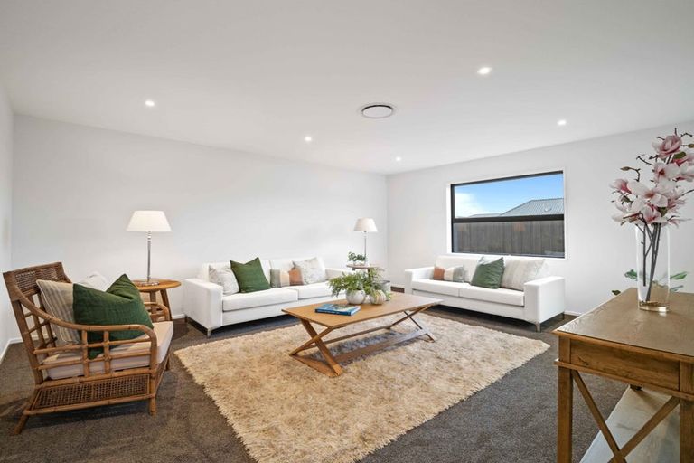 Photo of property in 5 Ferbane Way, Halswell, Christchurch, 8025