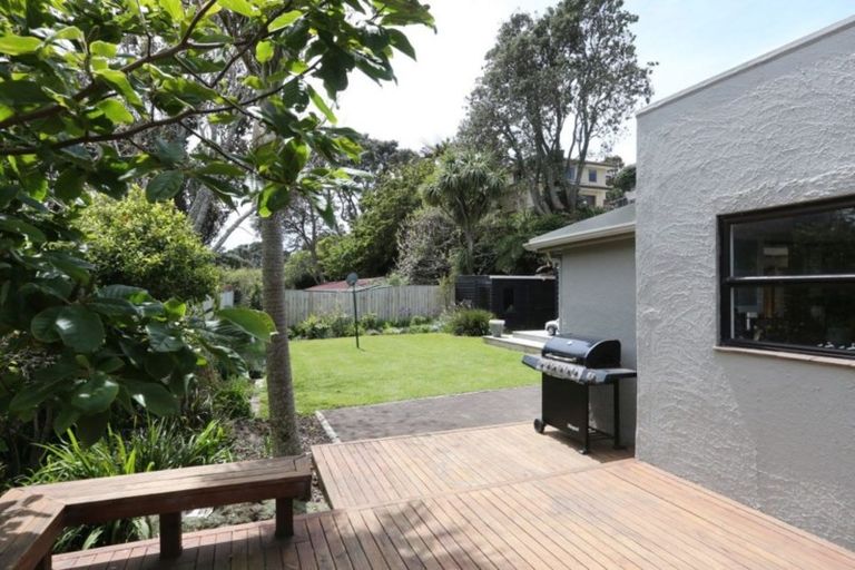 Photo of property in 20 Parris Street, Moturoa, New Plymouth, 4310