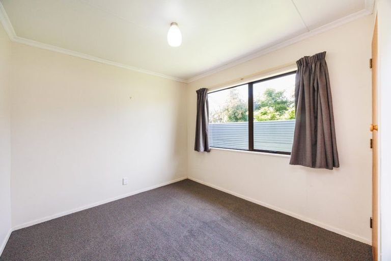 Photo of property in 5 Edgecombe Court, Roslyn, Palmerston North, 4414
