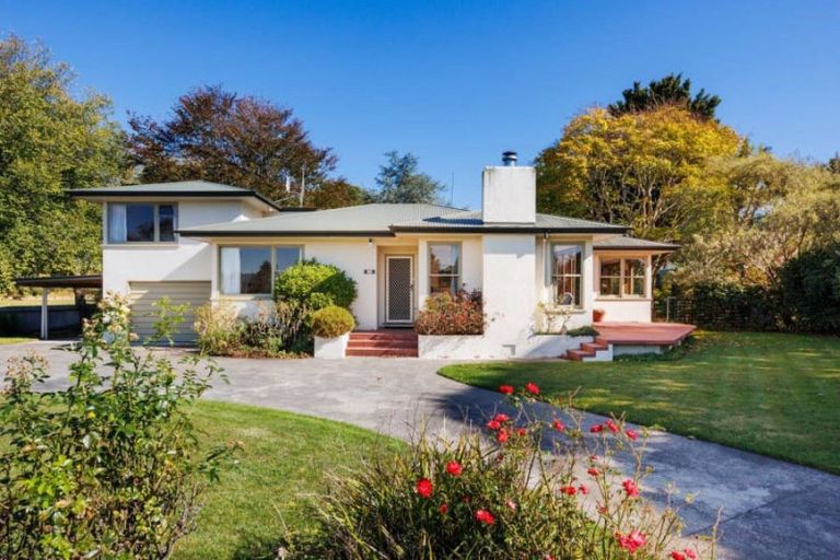 Photo of property in 122 Jickell Street, Hokowhitu, Palmerston North, 4410