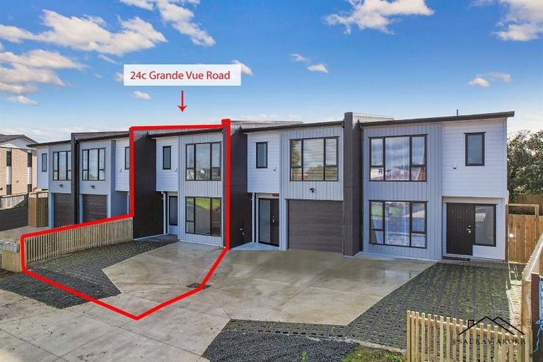 Photo of property in 24c Grande Vue Road, Papatoetoe, Auckland, 2025