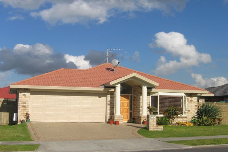 Photo of property in 59 Redcastle Drive, East Tamaki, Auckland, 2013