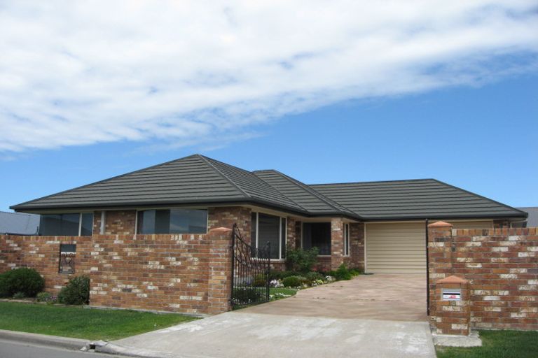 Photo of property in 18 Chamberlain Lane, Rangiora, 7400