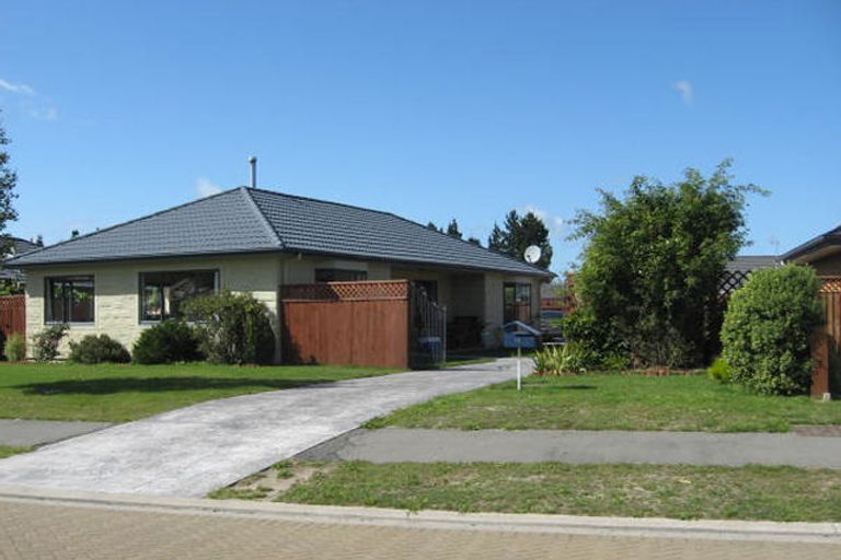 Photo of property in 13 Durrell Way, Rolleston, 7614