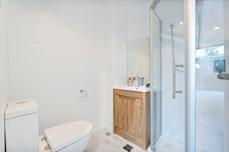 Photo of property in 5/11 Hereford Street, Te Atatu Peninsula, Auckland, 0610