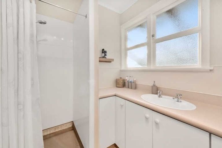 Photo of property in 66 Aurora Terrace, Hillcrest, Hamilton, 3216