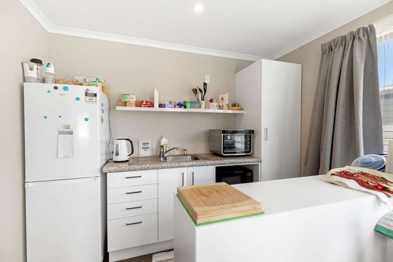 Photo of property in 74 Kennedy Drive, Levin, 5510