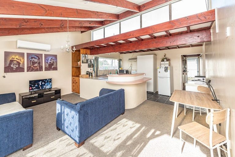 Photo of property in 19a Egmont Street, Castlecliff, Whanganui, 4501