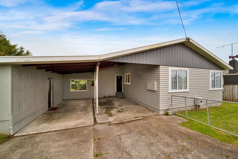 Photo of property in 162 Seaview Road, Westown, New Plymouth, 4310