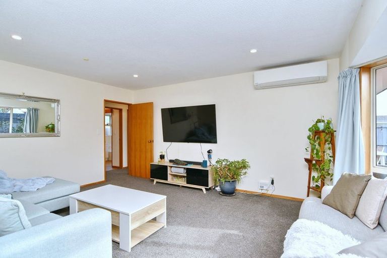 Photo of property in 5 Rossiter Avenue, Redwood, Christchurch, 8051