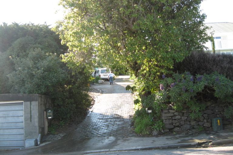 Photo of property in 123 Dyers Pass Road, Cashmere, Christchurch, 8022