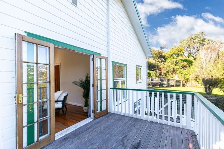 Photo of property in 196 Townsend Road, Miramar, Wellington, 6022