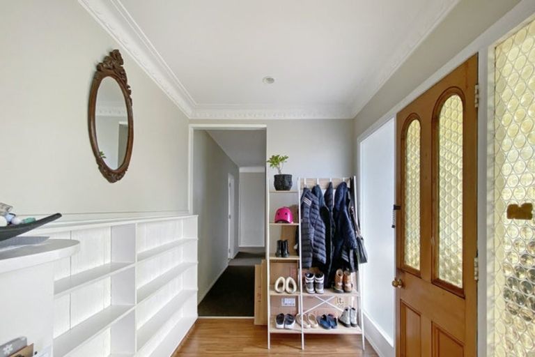 Photo of property in 1 Iorangi Place, Hillpark, Auckland, 2102