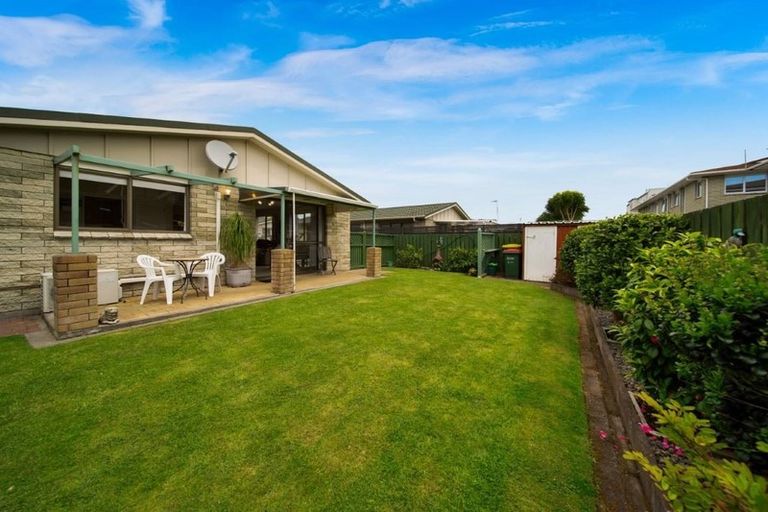 Photo of property in 13a Karamu Street, Strandon, New Plymouth, 4312