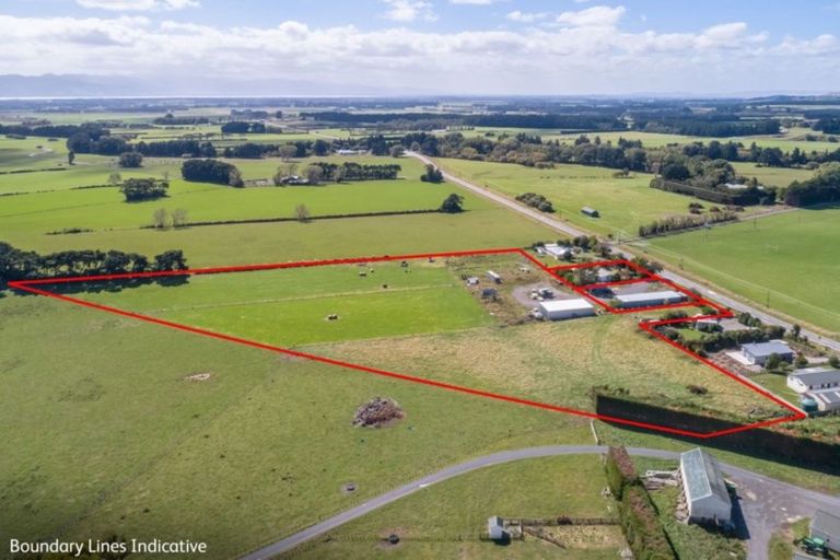 Photo of property in 2770 Lake Ferry Road, Pirinoa, Featherston, 5772