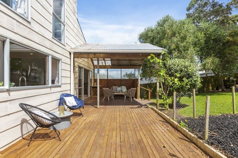 Photo of property in 8 Wiriana Place, Stanmore Bay, Whangaparaoa, 0932