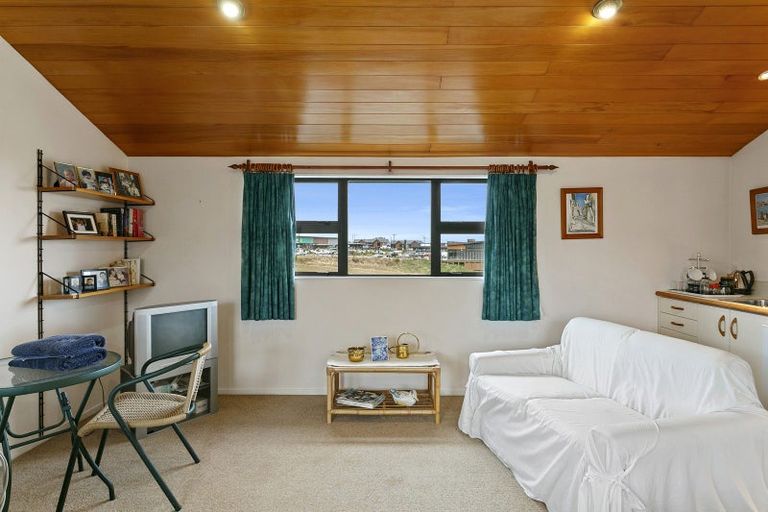 Photo of property in 5 Clarke Grove, Richmond Heights, Taupo, 3330