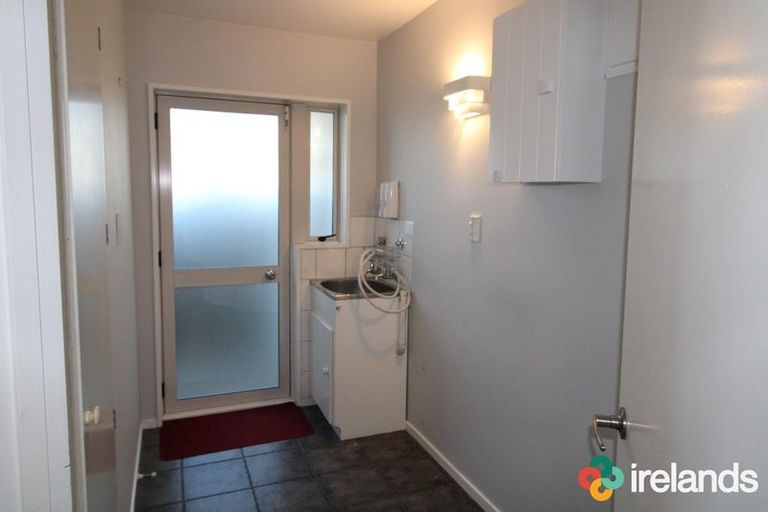 Photo of property in 2 Canberra Place, Redwood, Christchurch, 8051