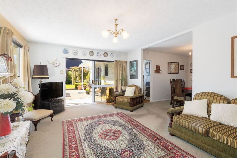 Photo of property in 5 Rubens Place, Burnside, Christchurch, 8053