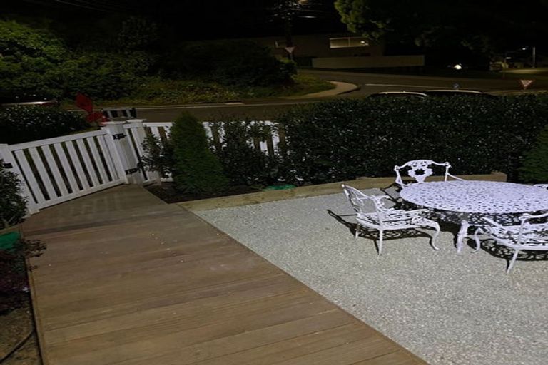 Photo of property in 1/2 Heathcote Road, Castor Bay, Auckland, 0620