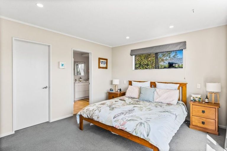 Photo of property in 31 Hadleigh Court, Paraparaumu, 5032