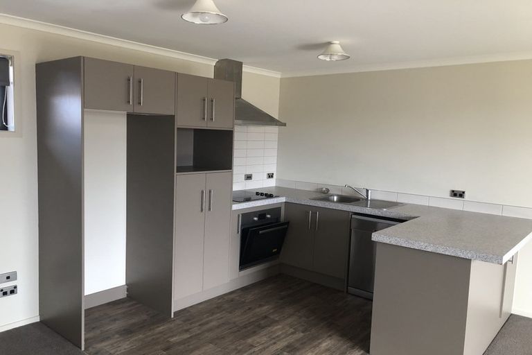 Photo of property in 7/102 Old Farm Road, Hamilton East, Hamilton, 3216