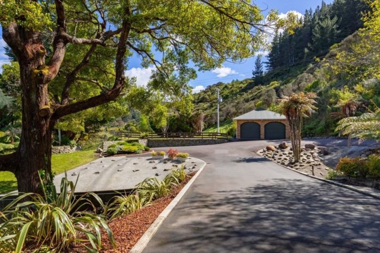 Photo of property in 1073 Akatarawa Road, Akatarawa, Upper Hutt, 5372