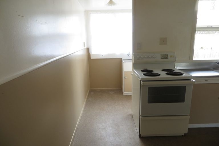 Photo of property in 2/10 Halcyon Place, Papatoetoe, Auckland, 2025