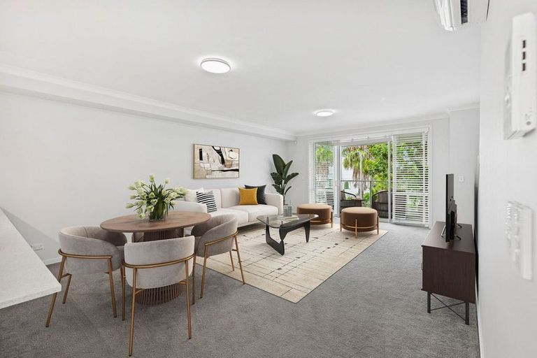 Photo of property in 29 Landmark Terrace, Orewa, 0931